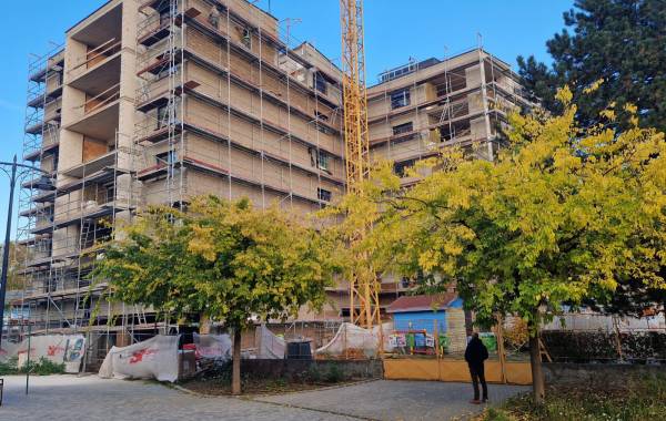 Residence TORONY 33 - Csendes, zöld környezet, modern, világos lakások, kiváló elhelyezkedéssel.
